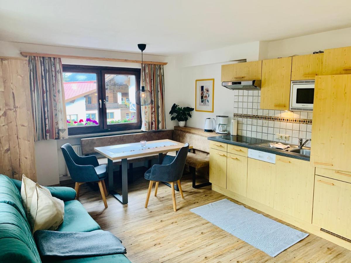 Appartements Al Castagno Ehrwald Bagian luar foto