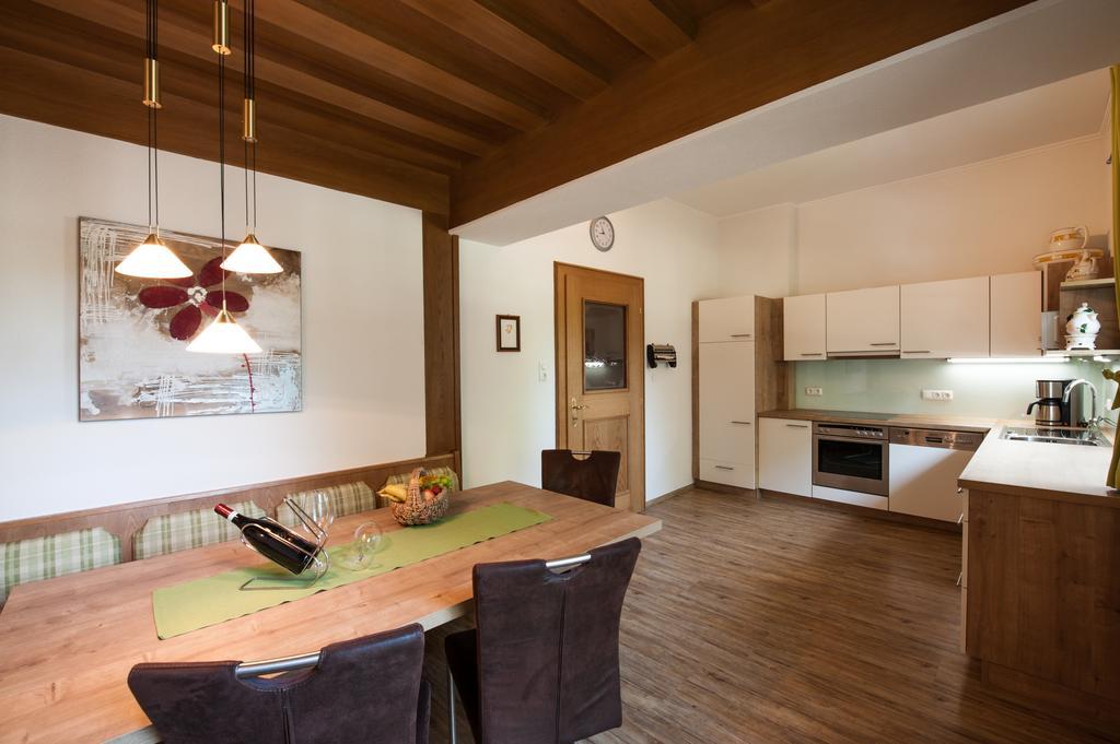 Appartements Al Castagno Ehrwald Bagian luar foto