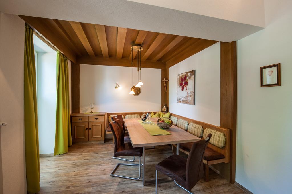 Appartements Al Castagno Ehrwald Bagian luar foto