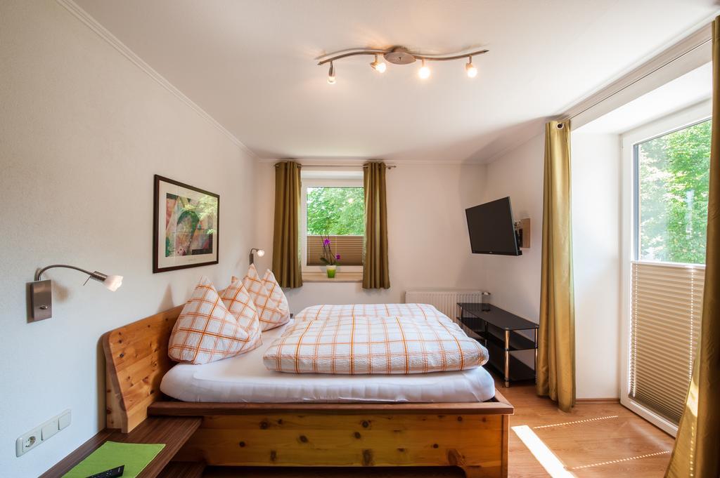 Appartements Al Castagno Ehrwald Bagian luar foto