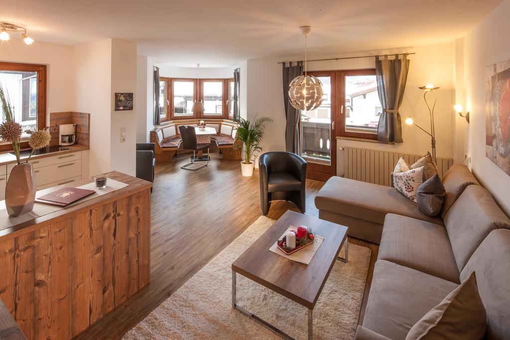 Appartements Al Castagno Ehrwald Bagian luar foto